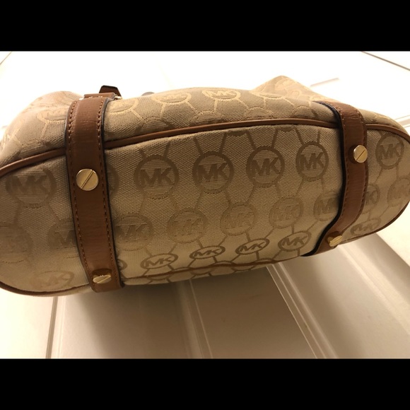 Michael Kors authentic hand bag - Picture 4 of 4